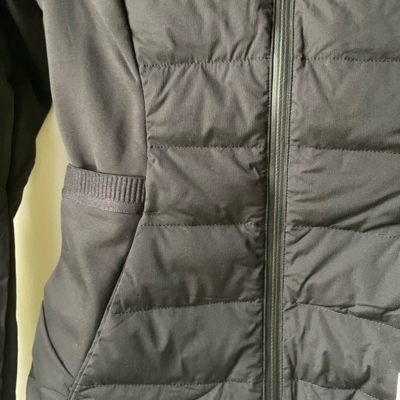 NWT Lululemon down for it all jacket black - Picture 3 of 16